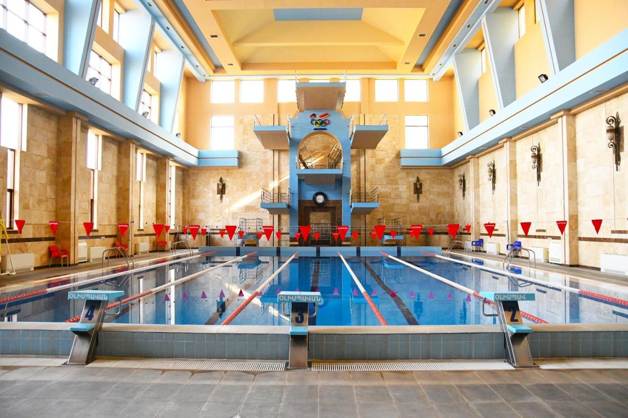 Olympavan Hotel Yerevan Exterior photo