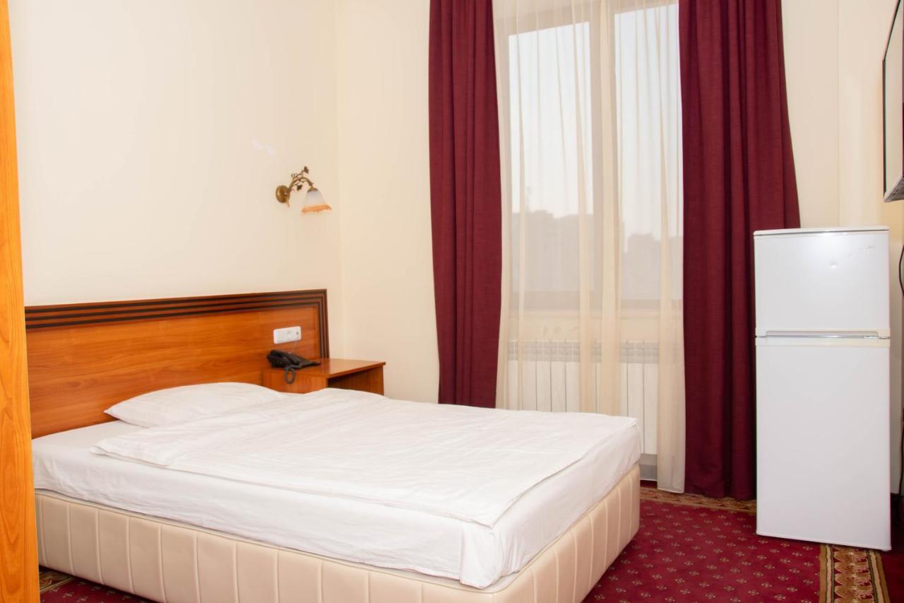 Olympavan Hotel Yerevan Exterior photo